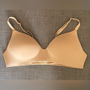VICTORIA SECRET WIRELESS BRA